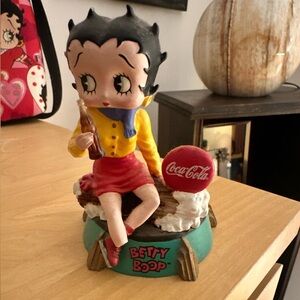 Betty Boop Coca-Cola Figurine
